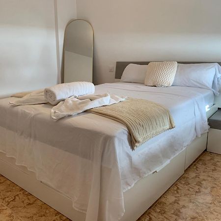 Ferienwohnung Pisos Baraja Gl Madrid Exterior foto