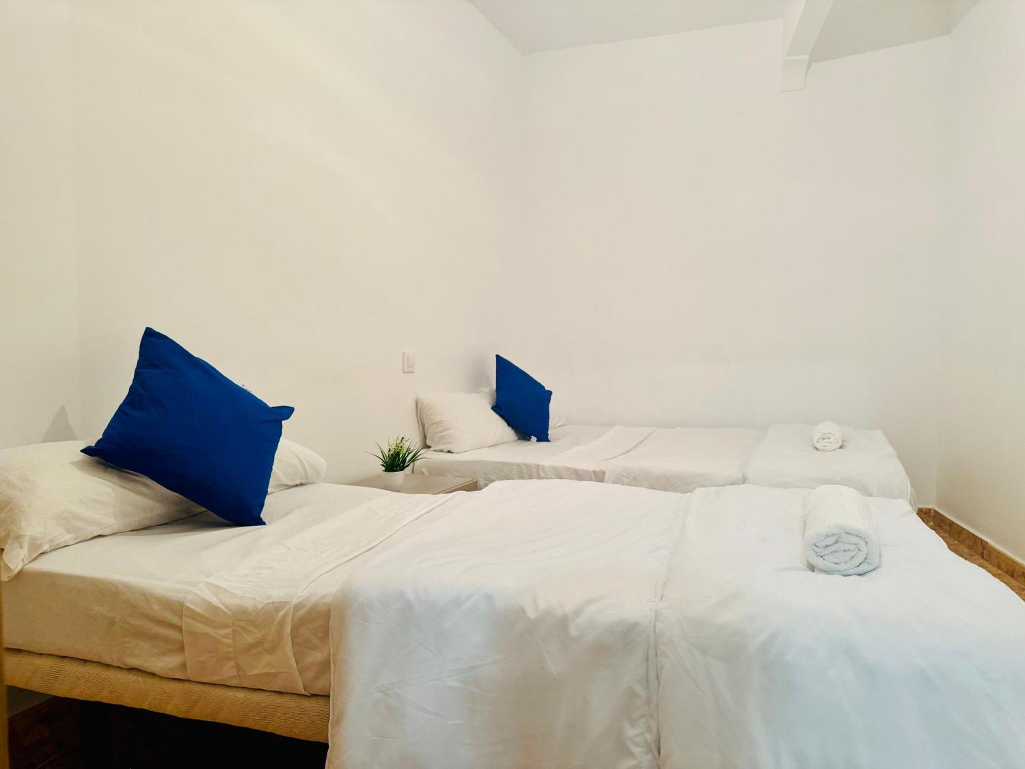 Ferienwohnung Pisos Baraja Gl Madrid Exterior foto