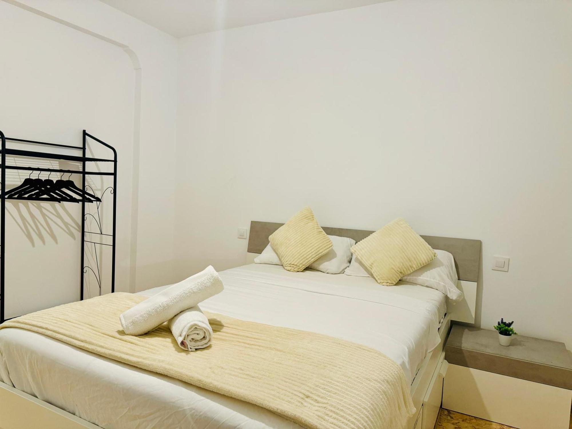Ferienwohnung Pisos Baraja Gl Madrid Exterior foto